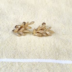 Vintage Van Dell Screwback Earrings
